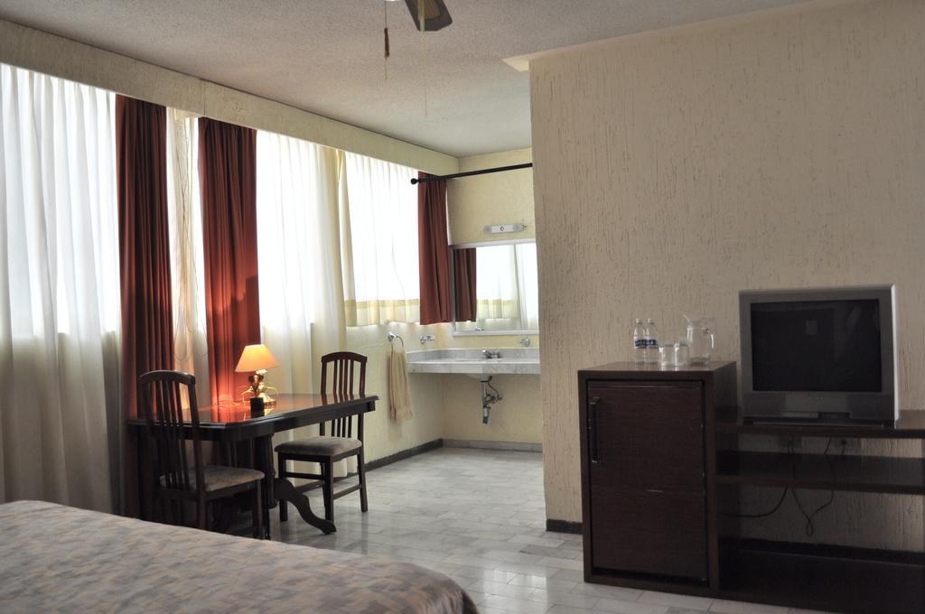 Hotel Flamingo Kristal Irapuato Eksteriør bilde